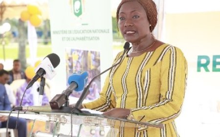 La ministre Mariatou Koné dote les structures sous-tutelle de matériels didactiques et d’équipements de bureau