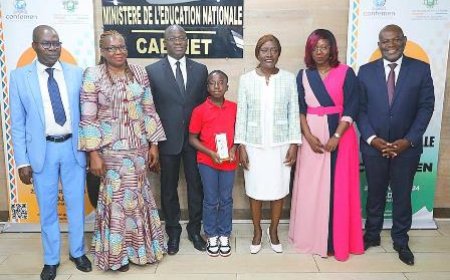 Le Ministère de l’Education Nationale et de l’Alphabétisation célèbre le héros mondial de la dictée.