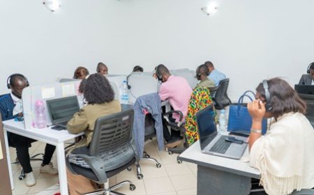 PA-PSGOUV : la coordination générale visite des jeunes mis en stage dans une entreprise à Abidjan-Cocody