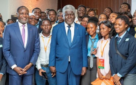 Secteur pétrolier et gazier : Le Premier Ministre Robert Beugré Mambé a procédé au lancement de la plateforme numérique dédiée au contenu local