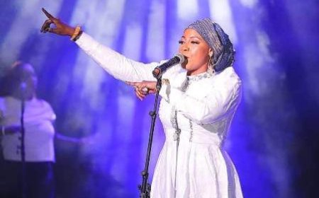 Concert live : Aïcha Traoré enchante ses mélomanes au Palais de la Culture de Treichville