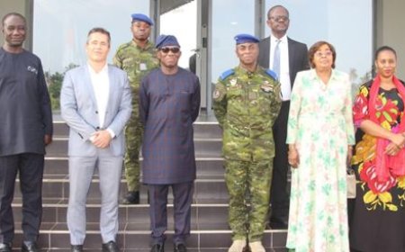 Coopération sécuritaire : le Commissaire Bankolé Adéoyé renforce le partenariat entre l’Union Africaine et l’Académie internationale de lutte contre le terrorisme de Jacqueville