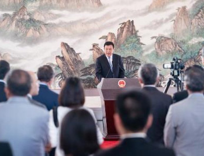 (Multimédia) Xinhua organise un dialogue et des échanges avec les médias, les communautés stratégiques et universitaires américains à Washington