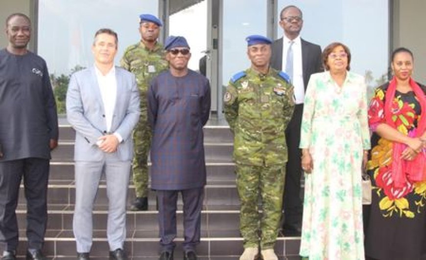 Coopération sécuritaire : le Commissaire Bankolé Adéoyé renforce le partenariat entre l’Union Africaine et l’Académie internationale de lutte contre le terrorisme de Jacqueville