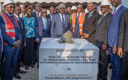 Le Premier Ministre Robert Beugré Mambé lance les travaux du programme de construction de 25 000 logements à Yopougon