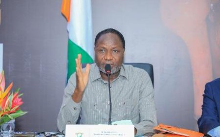 Lutte contre l'orpaillage illégal : le ministre Sangafowa-Coulibaly sensibilise les populations de Kong sur les conséquences du fléau