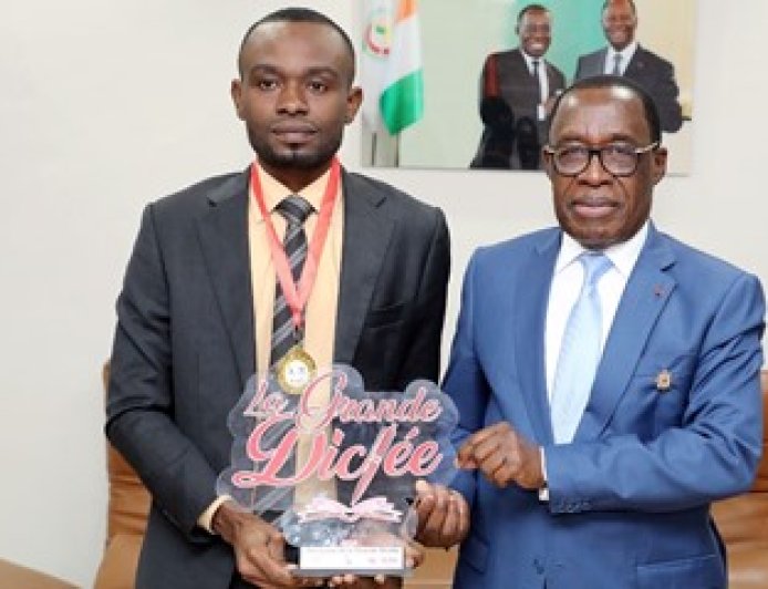 CESEC : Le lauréat du concours "La Grande dictée" chez le président Aka Aouélé