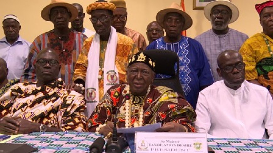 Sa Majesté AKOUA BONI II REINE DES BAOULÉ, MEMBRE DU DIRECTOIRE DE LA CNRCT