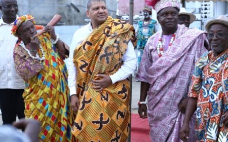 Jean Louis Billon appelle à la solidarité des autochtones d’Abidjan pour défendre les villages face aux déguerpissements