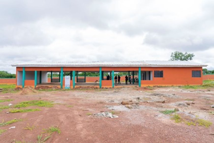 Construction de 40 marchés de proximité : le marché de Karakoro (Korhogo) terminé et celui de Guiguéréni (Boundiali) en cours d'achèvement