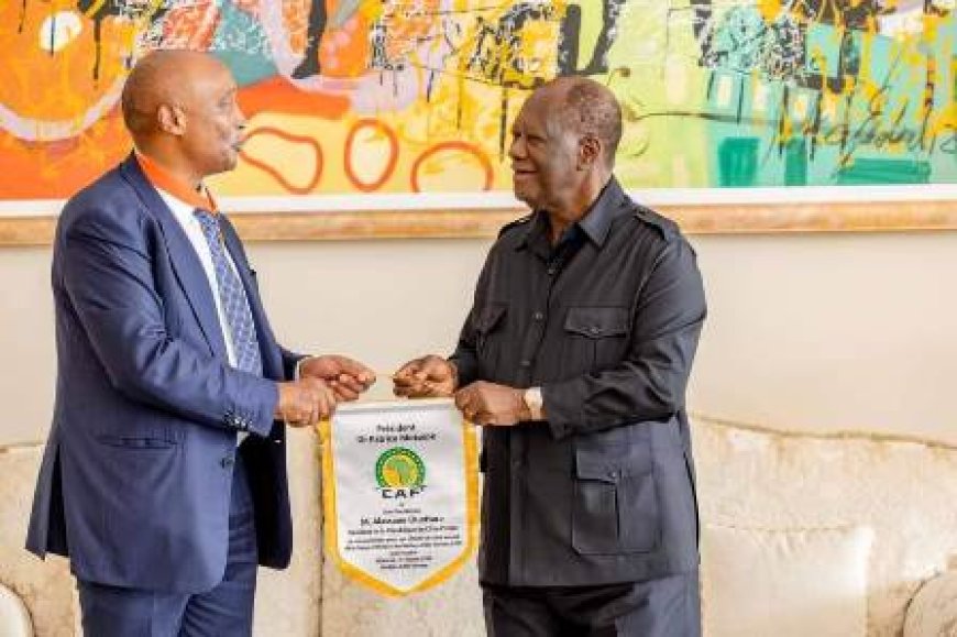 LE CHEF DE L’ÉTAT SEM ALASSANE OUATTARA REÇOIT LE PRÉSIDENT PATRICE MOTSEPE AVANT L'OUVERTURE DU SYMPOSIUM DE LA CAF.