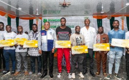 Insertion professionnelle des jeunes : Mamadou Touré remet des chèques d’une valeur de 614,75 millions FCFA à 1174 jeunes du Guémon