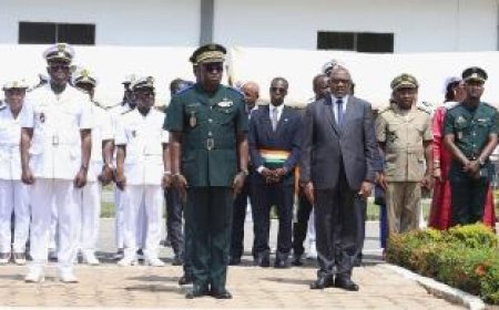 Affaires maritimes et portuaires : la promotion 2024 composée de 50 élèves officiers solennellement présentée au drapeau