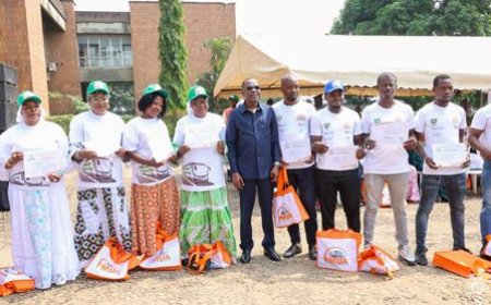 Professionnalisation du transport urbain : 1 500 acteurs du secteur artisanal formés par le Ministère des Transports reçoivent leurs parchemins