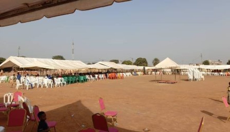 Bouake :Une bataille ouverte à un arbre de Noël