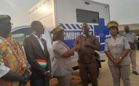 Bouaké : Jacques Assahoré Konan souhaite ses vœux de bonne année aux populations de Diabo, Languibonou et Yémien Kouadikro avec plusieurs dons