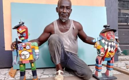 Univers de la sculpture : Demba Camara fait entrer le sacré dans les galeries