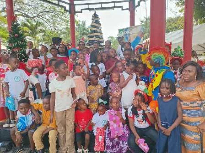 Journée de la Solidarité : Un arbre de Noël inédit pour les enfants handicapés