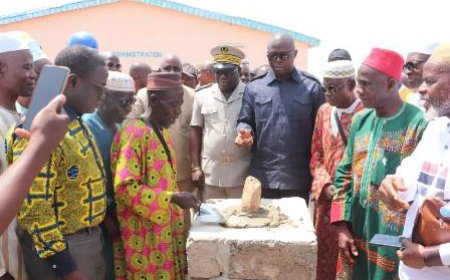 Bobi : Construction d'un forage hydraulique au collège moderne et de salles de classe à l'Epp 4