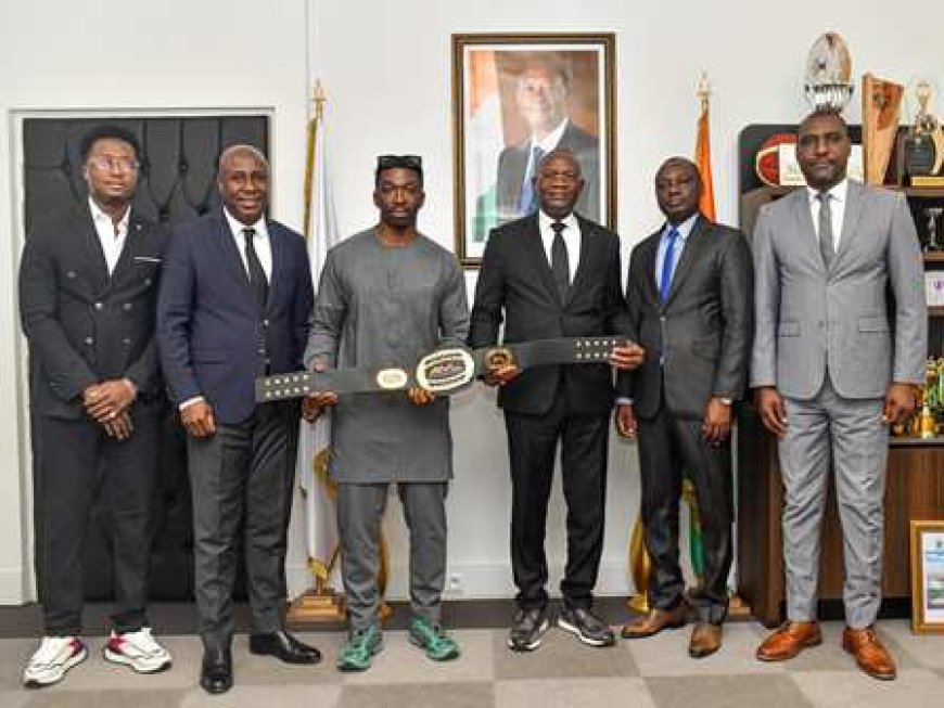 MMA – AFRICAN MMA LEAGUE : LE MINISTRE ADJÉ SILAS METCH FÉLICITE "KOMMANDER SAMO SAMO" POUR SA CEINTURE