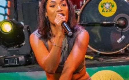 Soukeina éblouit son public avant la sortie de son nouvel album