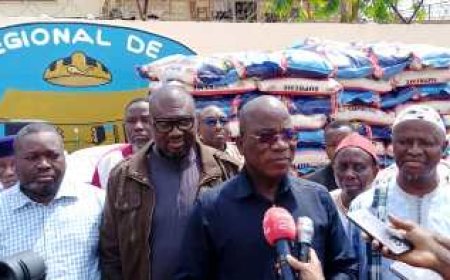 Bouaké : Jacques Assahoré Konan fait don de 40 tonnes de vivres aux communautés musulmane et chrétienne