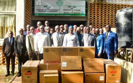Université Felix Houphouët Boigny : La Ministre Mariatou Koné offre  des équipements à l’Institut d’Ethno Sociologie