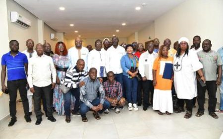 AG CONFRERES JOURNALISTES A DIVO: TOILETTAGE DES TEXTES, ECHANGE AVEC LE MINISTRE AMEDE KOFFI KOUAKOU, VISITE ET DISTRACTION ONT CONSTITUE LE MENU