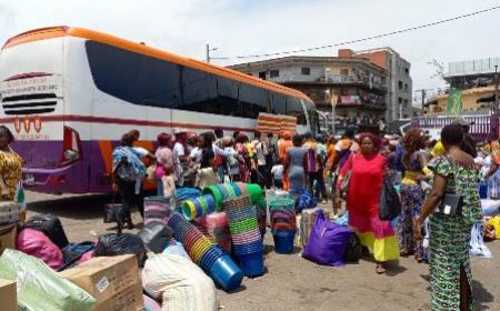 Paquinou 2025  / Les gares d’Abidjan débordées, les Ivoiriens en route pour les retrouvailles : Des départs en cascade dès l’aube