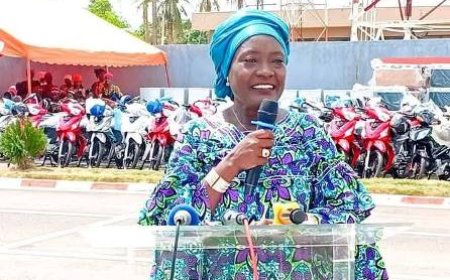 Boundiali-Ganaoni : Mariatou Koné célèbre les femmes avec un important don de matériel