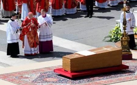 Adieux au souverain pontife : Le monde entier rend un dernier hommage au pape François à Rome