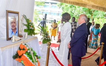 Obsèques d’Odile De Vasselot : la ministre Mariatou Koné salue la mémoire d’une visionnaire de l’école ivoirienne