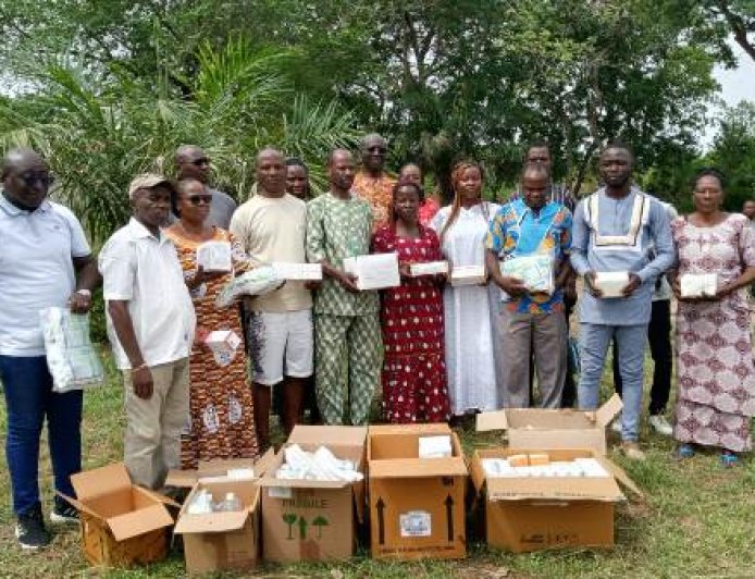 Bouaké : Plus de 2 millions de médicaments pharmaceutiques offerts à deux centres de santé dans le canton Bounguè