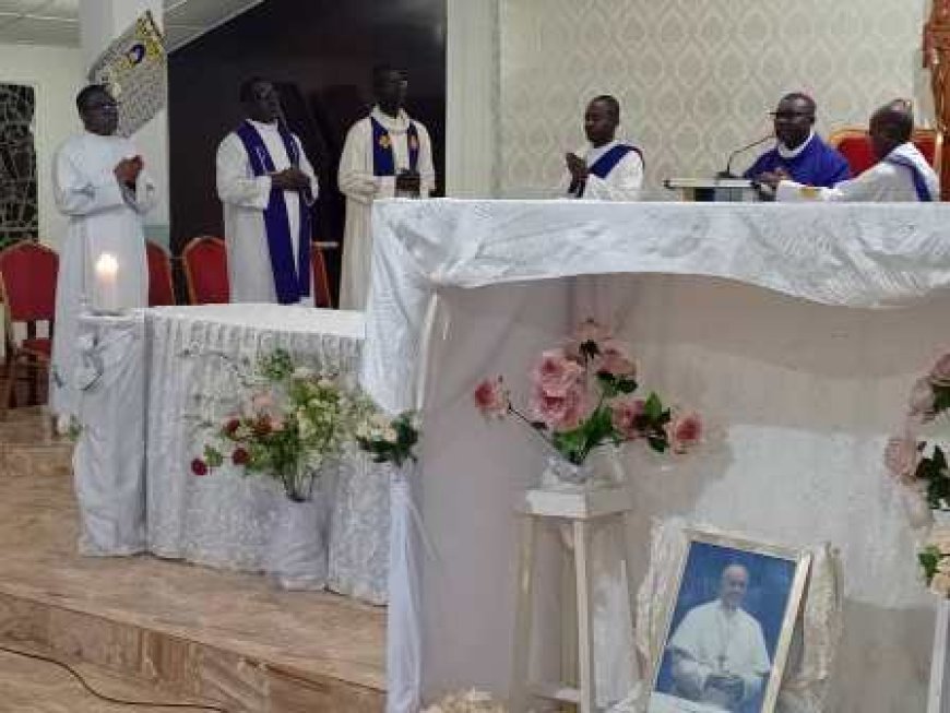 Séguéla : Une messe pour honorer la mémoire du Pape François