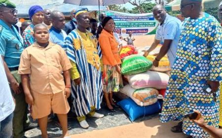 Séguéla : La société coopérative Foungnigué soutient l’éducation à travers un important don de riz
