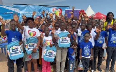 Succès éclatant pour N’Klo Bakan au SILA 2025 avec des milliers d'enfants au cœur de la lecture