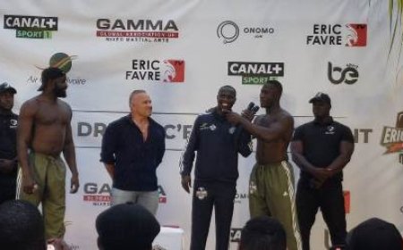 MMA / Chapitre 3 de l'Événement Éric Favre Nation : les combattants officiellement prêts après la pesée.