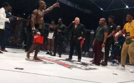 MMA : L’Ivoirien Francis Mozou conserve sa ceinture de champion de la Ligue Éric Favre Nation.