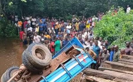 Drame à Zérégbo : Un camion de cacao chute dans le fleuve Douihi, un mort