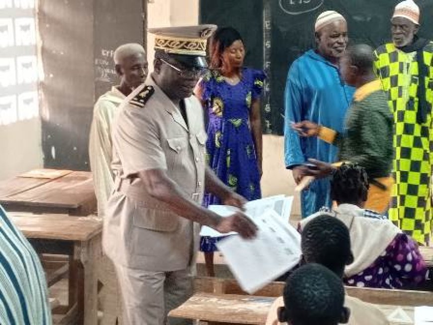 Séguéla : Le sous-préfet Abel Nemlin lance les épreuves écrites du CEPE à Siana