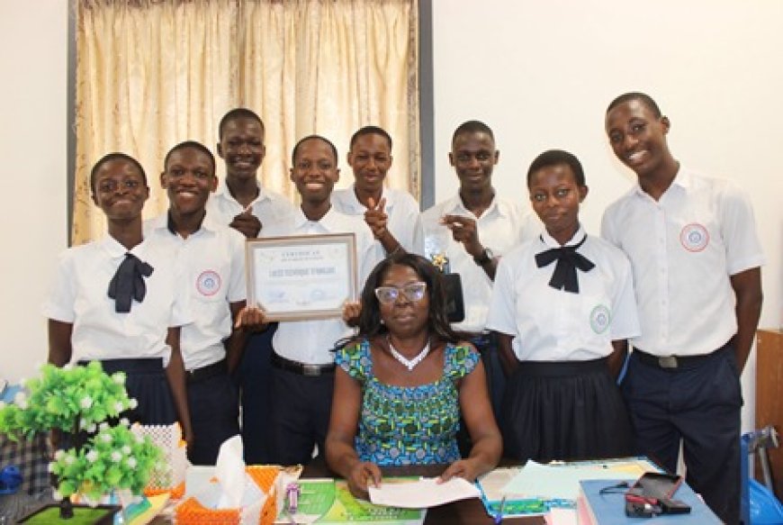 Le Lycée Technique d’Abidjan-Cocody sacré meilleure troupe théâtrale au Concours Artistique Inter École 2025