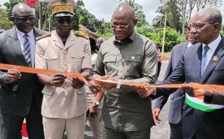 Programme de réhabilitation des infrastructures sportives scolaires : Le Ministre Adjé Silas Metch inaugure les terrains rénovés des lycées 1 et 2 de Bouaflé