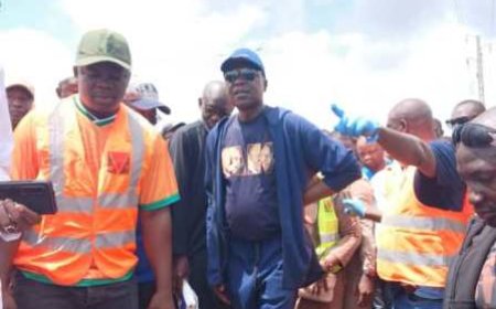 Salubrité à Bouaké : Balais en main, le maire Amadou Koné mène la lutte