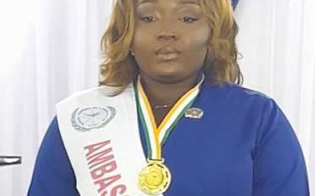 Mura Sodjiedo élevée au rang d'Ambassadrice de la paix par l'OIR/UN