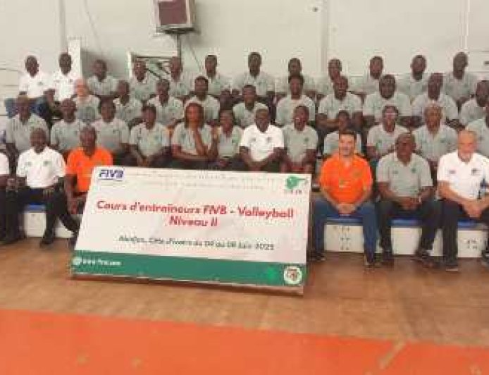 Volley-ball : Plus de 30 entraîneurs africains formés aux  cours de niveau 2 de la fivb à abidjan