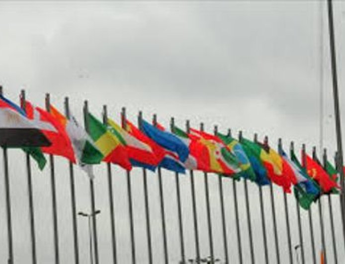 Afrique : À quand la dépolitisation de l'administration publique ?