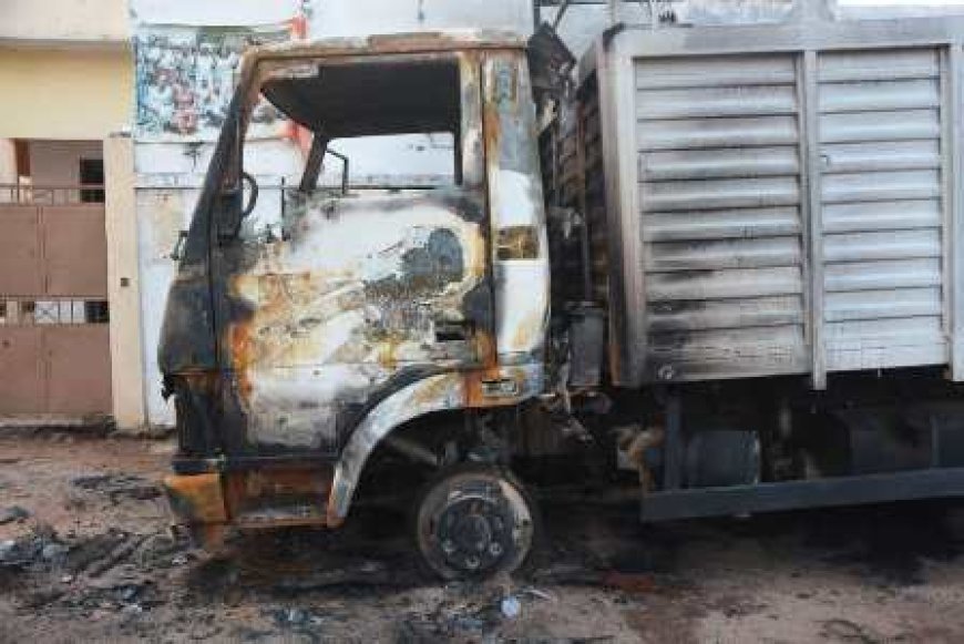 Diabo : Un camion calciné dans l’incendie de l’usine des femmes