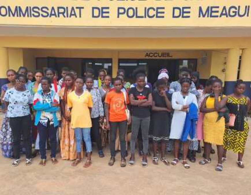 MÉAGUI : La police démantèle un réseau de traite humaine, 124 personnes retrouvées dans une villa