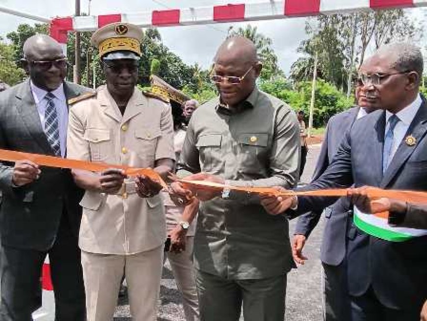 Programme de réhabilitation des infrastructures sportives scolaires : Le Ministre Adjé Silas Metch inaugure les terrains rénovés des lycées 1 et 2 de Bouaflé