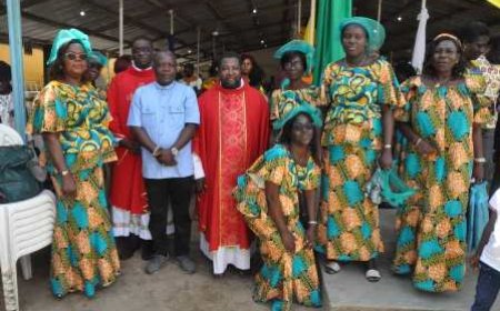 Abobo/ Paroisse Ste Marie-Madeleine : Anicet Douohou célèbre les mamans